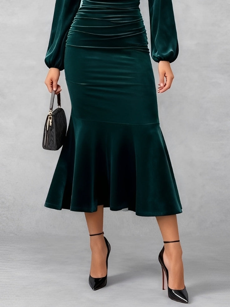Elegant V-neck green  velvet fishtail midi dress